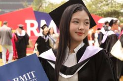 Nữ phiên dịch giỏi 5 thứ tiếng tâm đắc cuốn sách về khoa học não bộ