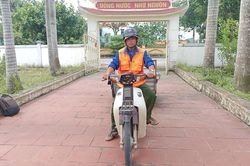 Gã 'khùng' và hành trình gieo nét đẹp cho quê hương