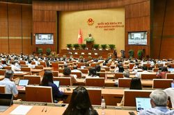 Ho&agrave;n thiện thể chế, đ&aacute;p ứng y&ecirc;u cầu x&acirc;y dựng nền quốc ph&ograve;ng to&agrave;n d&acirc;n trong t&igrave;nh h&igrave;nh mới