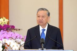 Bộ Ch&iacute;nh trị ban h&agrave;nh Nghị quyết về c&ocirc;ng t&aacute;c người Việt Nam ở nước ngo&agrave;i