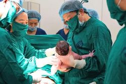 Ngày hoạt động đầu tiên, Bệnh viện Phụ sản Trung ương cơ sở 2 đón hơn 500 lượt khám