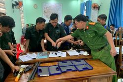Huấn luyện công tác quản lý và sử dụng công cụ hỗ trợ cho lực lượng quản lý rừng phòng hộ