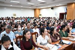 Giáo viên học ứng dụng AI vào dạy học