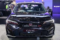 [GALLERY] Chi tiết Honda Civic e:HEV RS 2026 thêm giả lập sang số S+ Shift