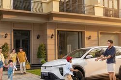 VinFast VF MPV 7 giúp các gia đình 'giải nhiệt' mùa hè