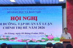 Ng&agrave;nh GD&ĐT An Giang bồi dưỡng ch&iacute;nh trị h&egrave; cho c&aacute;n bộ, c&ocirc;ng chức, vi&ecirc;n chức
