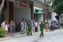 Ch&aacute;y căn hộ tầng 12 chung cư, nhiều người hốt hoảng th&aacute;o chạy