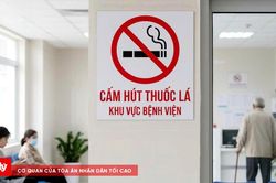 Bệnh viện không khói thuốc: Rào cản từ ý thức người nhà bệnh nhân
