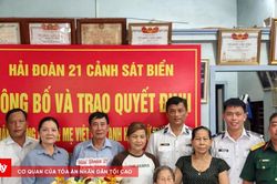 Hải đo&agrave;n 21 nhận phụng dưỡng Mẹ Việt Nam anh h&ugrave;ng