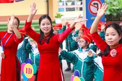 Sắp xếp các trường: Hiệu trưởng, hiệu phó làm giáo viên là việc bình thường
