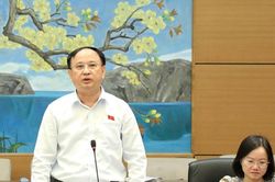 Đại biểu Quốc hội đoàn Nghệ An góp ý hoàn thiện các dự án luật về quốc phòng và phổ biến pháp luật