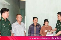 Tiếp sức học sinh khó khăn vững bước vào năm học mới