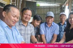 Cận cảnh thu hoạch ngọc trai quy mô lớn nhất ở Hà Tĩnh
