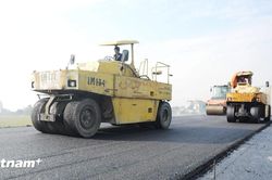 Bộ Xây dựng mạnh tay xử lý nhà thầu chậm tiến độ cao tốc Cam Lộ-La Sơn