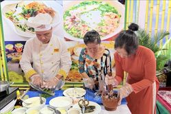 B&uacute;n quậy Ph&uacute; Quốc (An Giang) - m&oacute;n ngon l&agrave;m n&ecirc;n thương hiệu ẩm thực đảo ngọc