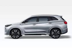 SUV PHEV 6 chỗ, di chuyển 119km không cần đổ xăng, giá gần 700 triệu đồng