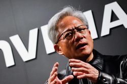 Jensen Huang: AI tạo ra nhiều việc làm lương 100.000 USD/năm, không nhất thiết có bằng đại học