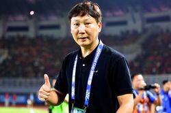 Màn đáp trả của HLV Kim Sang Sik