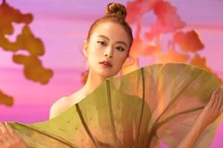Những đặc sản nhất định phải thưởng thức khi đến thăm quê nhà Hoàng Thùy Linh