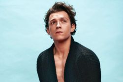 Tom Holland góp mặt trong bao nhiêu phim tỷ USD?