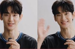 Kim Soo Hyun chính thức trở lại