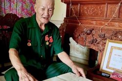 Cựu chiến binh Thanh Hóa vẽ bản đồ, tìm được 165 mộ đồng đội
