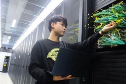 Bùng nổ trí tuệ nhân tạo ở châu Á vướng rào cản năng lượng