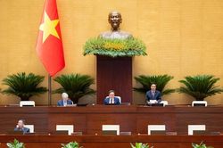 Quốc hội thảo luận ba dự &aacute;n luật, xem x&eacute;t th&agrave;nh lập hai th&agrave;nh phố Quảng Ninh v&agrave; Bắc Ninh