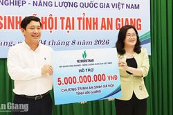 Petrovietnam hỗ trợ An Giang 5 tỷ đồng chăm lo an sinh xã hội