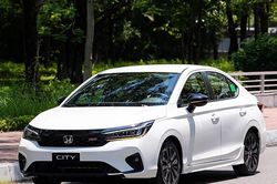 Đánh giá Honda City 2026: Lựa chọn sedan hạng B toàn diện với gói Honda Sensing chuẩn hóa