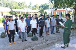 Tiếp nhận, huấn luyện quân nhân dự bị