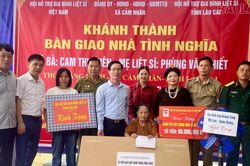 Hội Hỗ trợ gia đình liệt sĩ trao nhà tình nghĩa tại xã Cảm Nhân