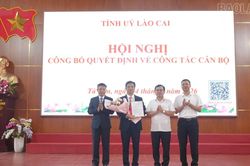 Đồng ch&iacute; Phạm B&igrave;nh Minh được chỉ định giữ chức Ph&oacute; B&iacute; thư Đảng ủy, bầu giữ chức Chủ tịch UBND x&atilde; Tả Van