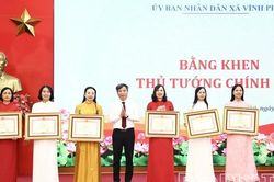 Tuy&ecirc;n dương khen thưởng hơn 600 học sinh, gi&aacute;o vi&ecirc;n c&oacute; th&agrave;nh t&iacute;ch xuất sắc