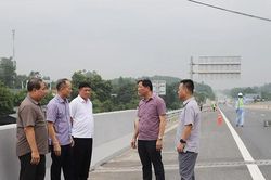 Bộ X&acirc;y dựng kiểm tra điều kiện nghiệm thu dự &aacute;n tuyến nối cao tốc Nội B&agrave;i - L&agrave;o Cai v&agrave; Tuy&ecirc;n Quang - Ph&uacute; Thọ qua địa b&agrave;n tỉnh