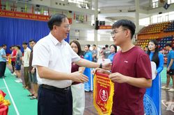 Gần 200 vận động viên tham gia tranh tài môn Cầu lông
