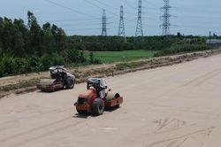 Sớm di dời đường điện 220kV, đẩy nhanh thi công cao tốc Mỹ An - Cao Lãnh