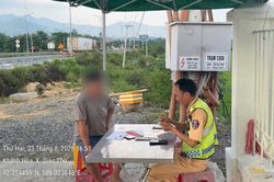 Xử l&yacute; t&agrave;i xế vi phạm thời gian l&aacute;i xe đầu k&eacute;o tr&ecirc;n cao tốc Nha Trang - Cam L&acirc;m