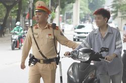 Hà Nội: CSGT tăng cường xử lý thanh, thiếu niên vi phạm giao thông