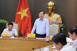 Hai Phó Thủ tướng chủ trì rà soát đầu tư, hoàn thiện các tuyến cao tốc quy mô phân kỳ