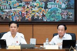 Ho&agrave;n thiện cơ chế đưa ph&aacute;p luật đến gần người d&acirc;n