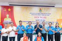 Ra mắt m&ocirc; h&igrave;nh 'C&ocirc;ng đo&agrave;n cơ sở x&atilde; hội chủ nghĩa' tại C&ocirc;ng đo&agrave;n C&ocirc;ng ty TNHH Sao V&agrave;ng