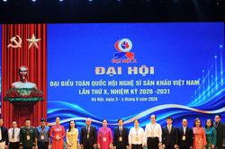 NSND Trịnh Th&uacute;y M&ugrave;i t&aacute;i đắc cử Chủ tịch Hội Nghệ sĩ S&acirc;n khấu Việt Nam Kh&oacute;a X