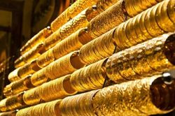 Giá vàng lùi về 140 triệu đồng/lượng, chuyên gia dự báo tiếp tục đi ngang