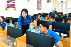 Sức trẻ trên hành trình xây dựng cộng đồng số