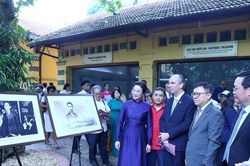 Chủ tịch Hồ Ch&iacute; Minh - Tổng Tư lệnh Fidel Castro: Nghĩa t&igrave;nh son sắt đặc biệt