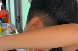 Nỗi buồn mang tên 'hết hè', cậu bé khóc nức nở khi phải rời quê khiến dân mạng vừa thương vừa buồn cười