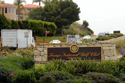 Bắt đối tượng mang súng đạn gần sân golf của ông Trump trước sự kiện gây quỹ