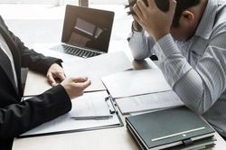 Công chức được cho thôi việc trong trường hợp nào?