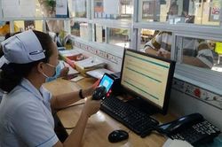 Chấm dứt thu th&ecirc;m c&aacute;c khoản tiền ngo&agrave;i quy định với người kh&aacute;m BHYT